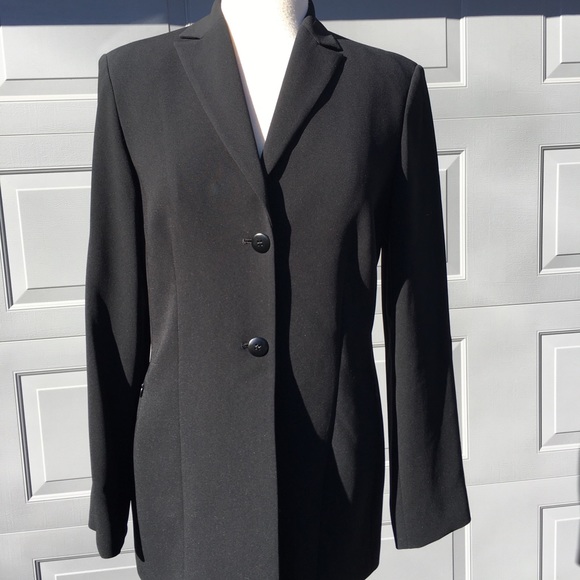 Burns 2 button notched collar zipper side pockets - Picture 2 of 7